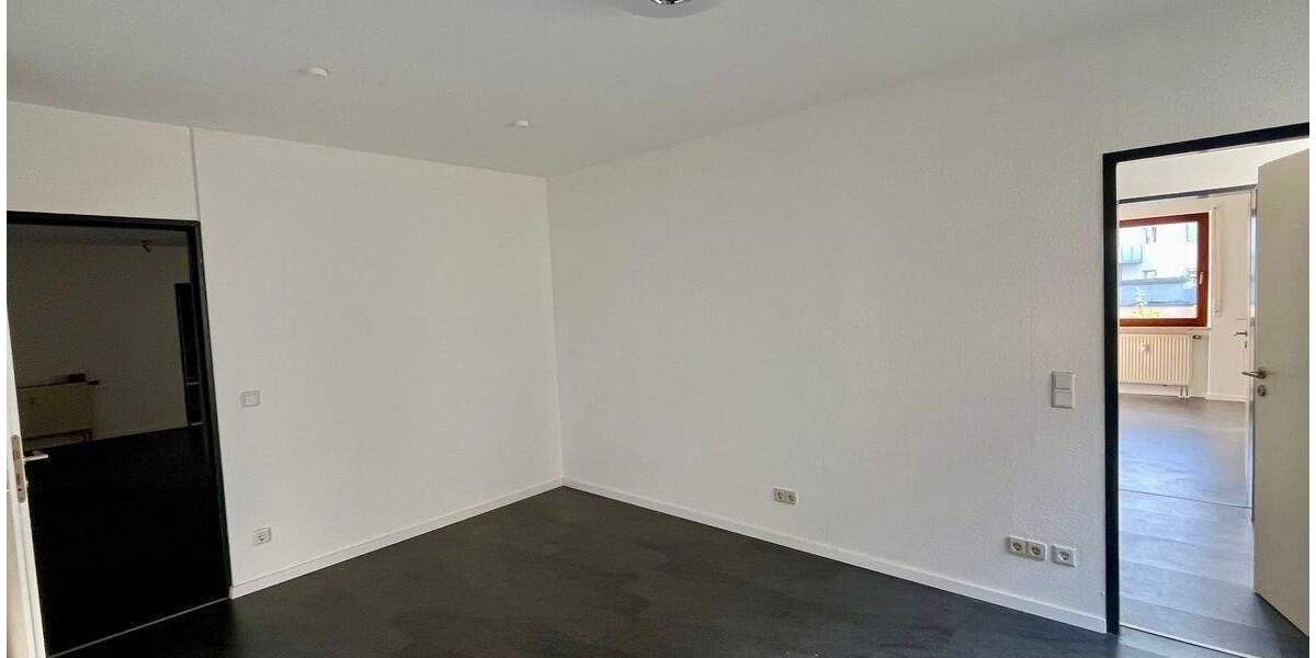 Gewerbeobjekt Zirndorf - 5 Zimmer, 136 m&sup2;, 1.250&euro; | Angebot:24544355