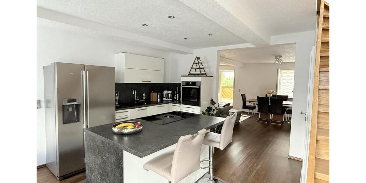 Moderne 4-ZKB-Wohnung mit Sauna, Balkon und Einbauküche 4 zimmer