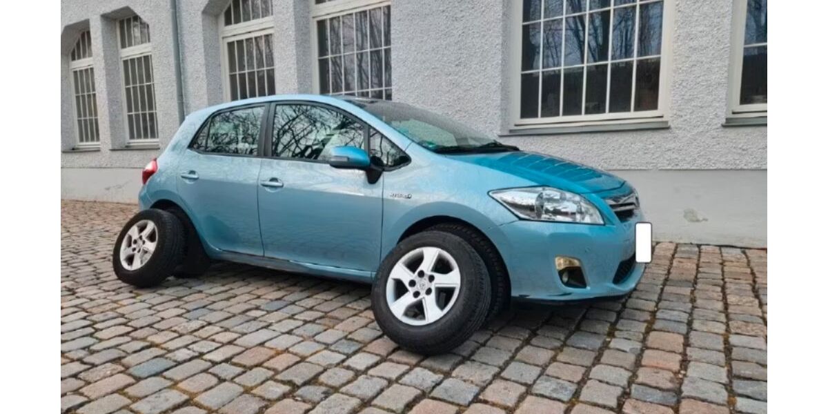 Toyota Auris 128.000 km 7.400 &euro; Nürnberg 90478
