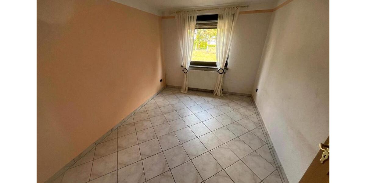 Einfamilienhaus Dermbach - 5 Zimmer, 140 m&sup2;, 165.000&euro; | Angebot:25157495