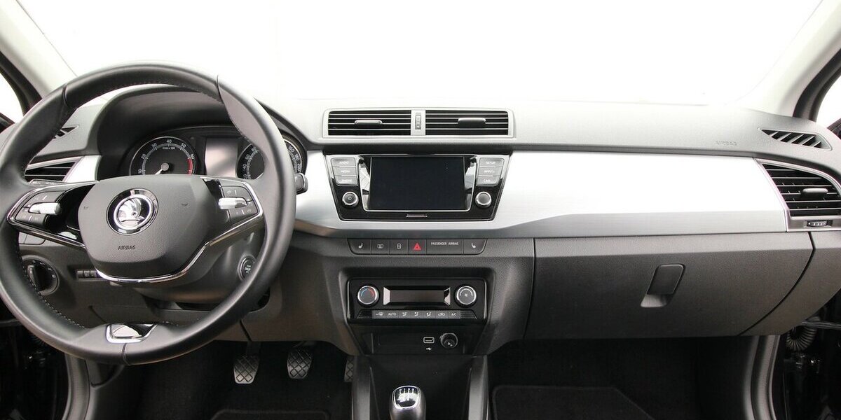 Skoda Fabia Combi TSI Ambition Plus KAMERA+SITZHEIZUNG 52.393 km 15.900 &euro; Hagenow 19230