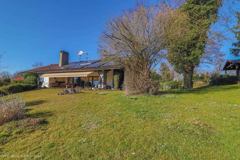 Haus zum Kaufen in Saaldorf-Surheim 1.350.000 € 248 m²