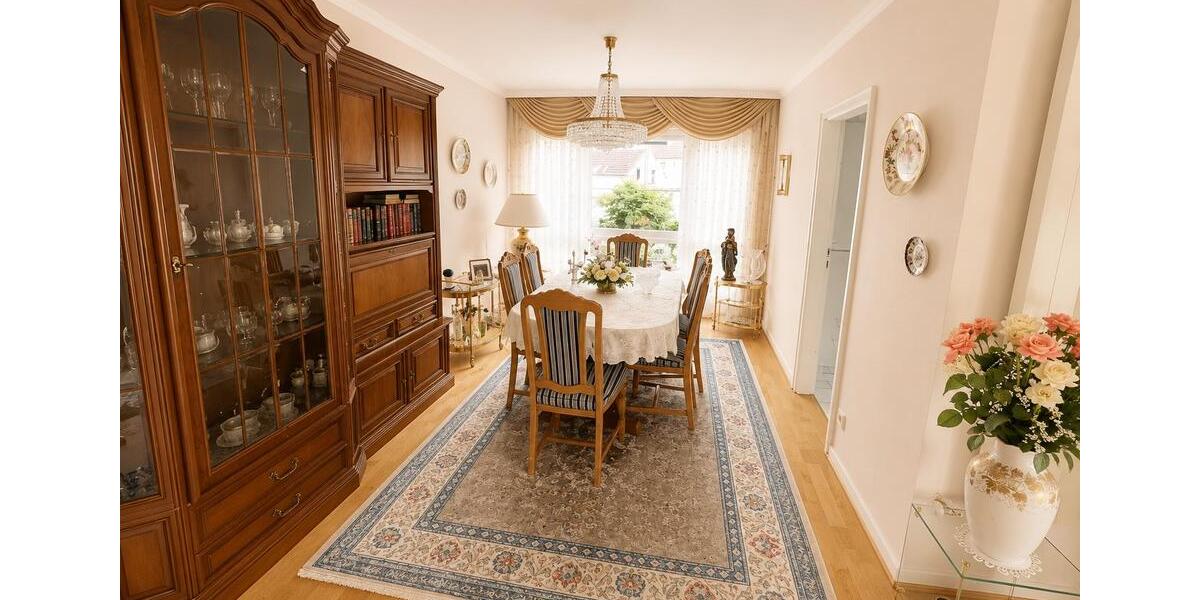 Etagenwohnung Solingen Mitte - 3 Zimmer, 83 m&sup2;, 285.000&euro; | Angebot:26837354