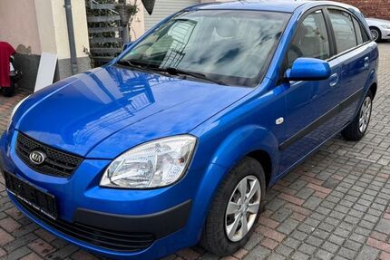 Kia Rio 140.000 km 4.444 € Dresden 01139
