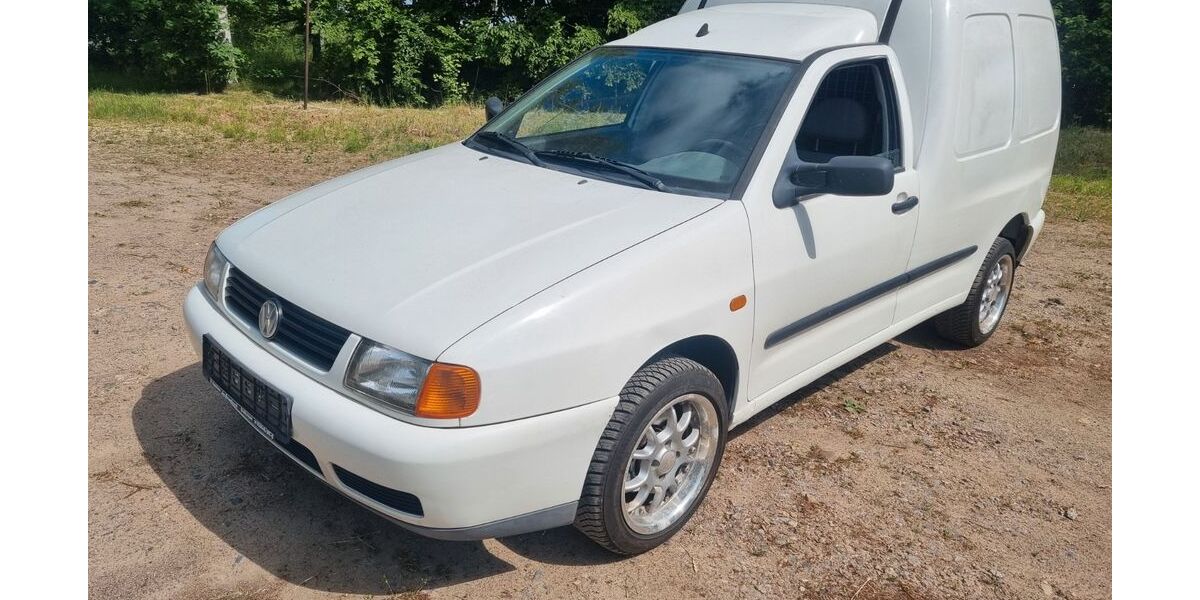 VW Caddy 173.000 km 2.300 &euro; Döbeln 04720