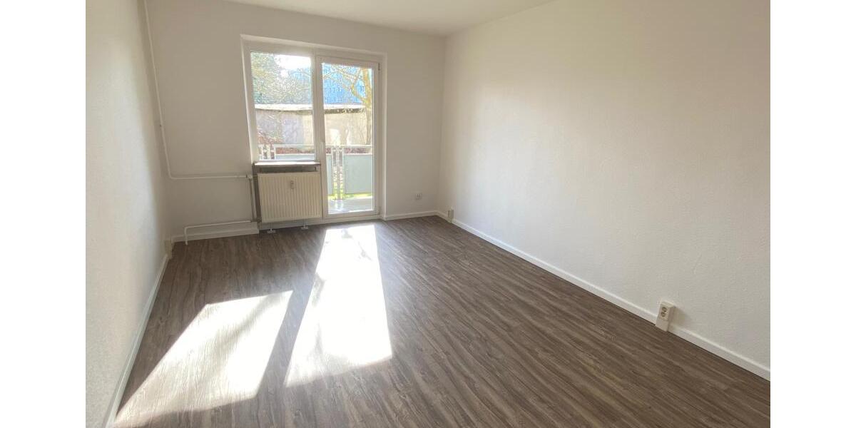 Etagenwohnung Güstrow - 2.5 Zimmer, 64 m&sup2;, 480&euro; | Angebot:25321046