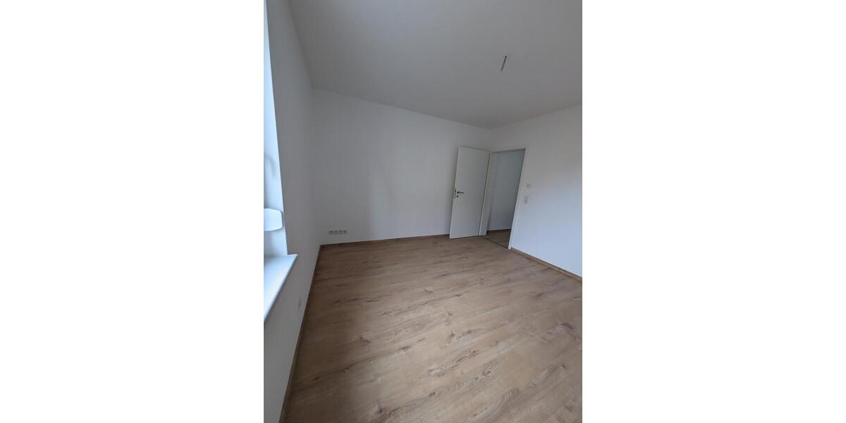 Reihenhaus Delitzsch - 5 Zimmer, 135 m&sup2;, 1.499&euro; | Angebot:25550897