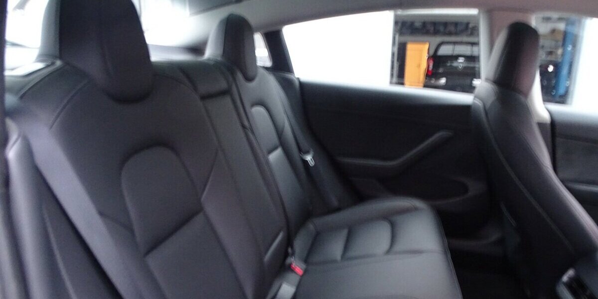 Tesla Model 3 Performance 38.031 km 29.890 &euro; Rodgau 63110