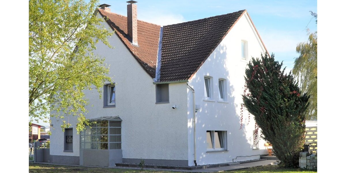 Ideal für Großfamilien! Gepflegtes 2 Familienhaus mit großem Grundstück ca. 2000 m² - Zweifamilienhaus Lage | Angebot:13352472