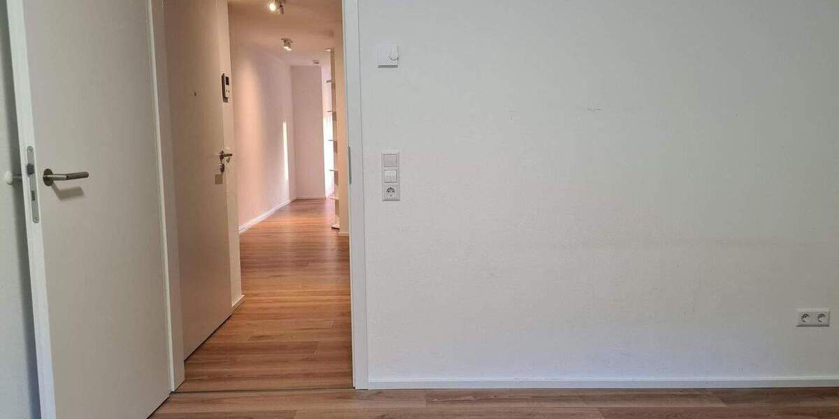 Etagenwohnung Weinsberg - 4 Zimmer, 110 m&sup2;, 1.595&euro; | Angebot:25730293