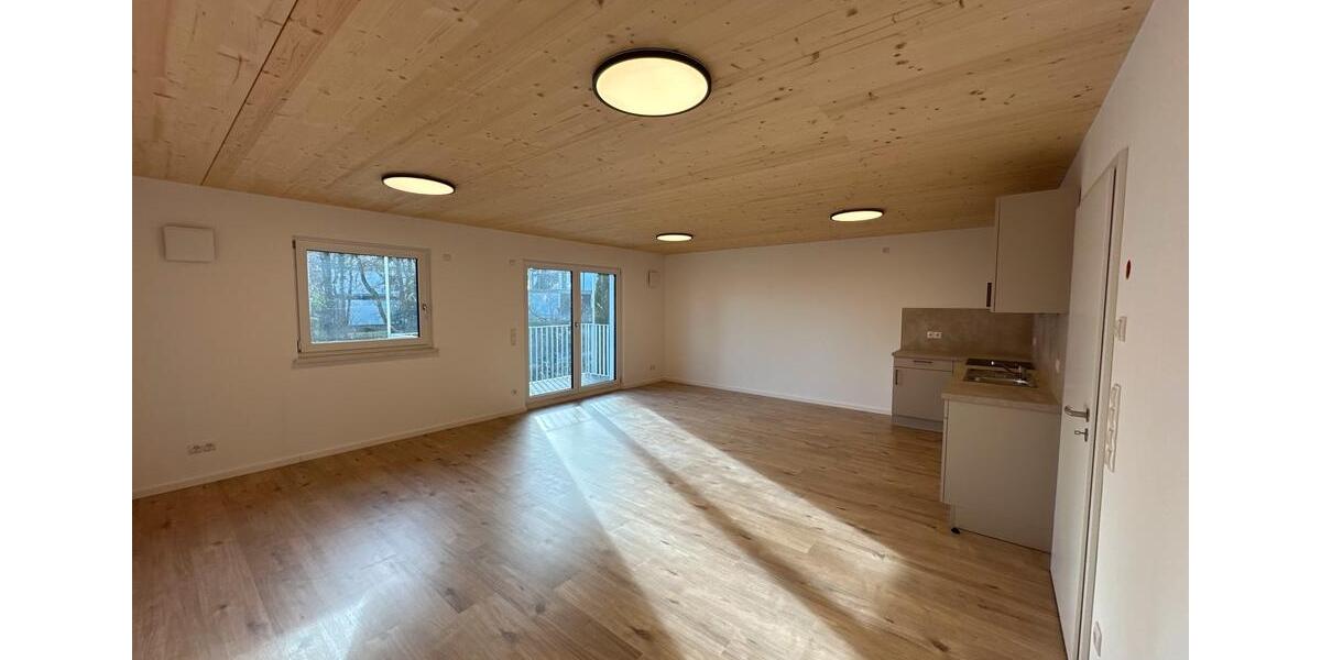 Etagenwohnung Deggendorf - 4 Zimmer, 120 m&sup2;, 1.395&euro; | Angebot:26416868