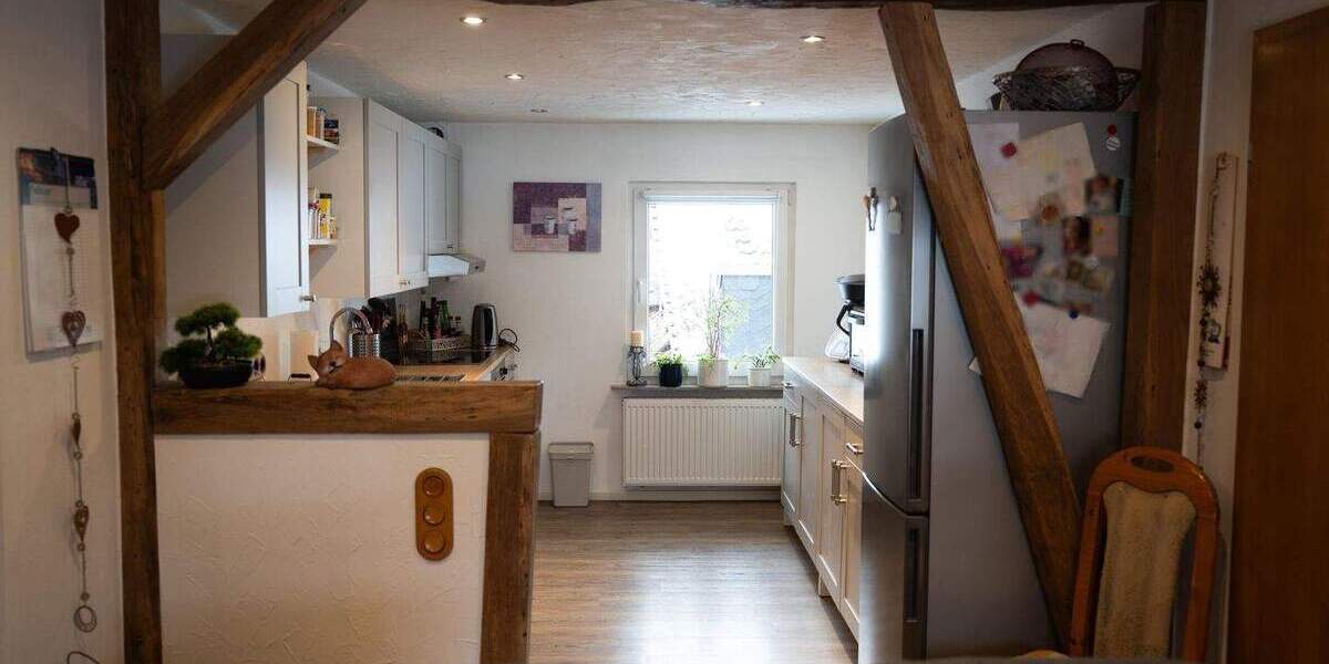 Mehrfamilienhaus, Wohnhaus Bad Berleburg Girkhausen - 9 Zimmer, 249 m&sup2;, 229.000&euro; | Angebot:25776193
