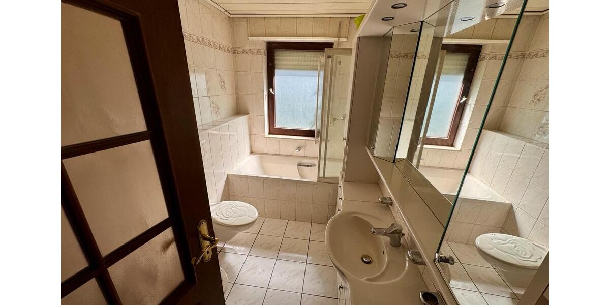 Einfamilienhaus Kassel Südstadt - 8 Zimmer, 171 m&sup2;, 489.000&euro; | Angebot:26415370