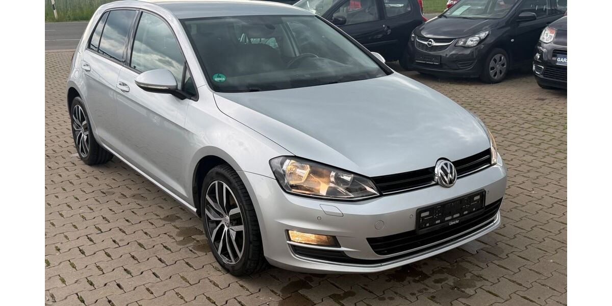 VW Golf 212.000 km 7.700 &euro; Löhne Mennighüffen 32584