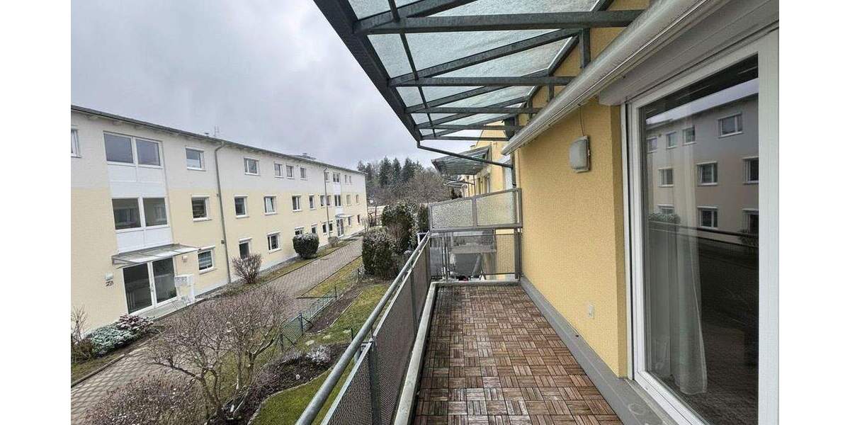 Etagenwohnung Augsburg Göggingen - 3 Zimmer, 95 m&sup2;, 1.540&euro; | Angebot:25921284