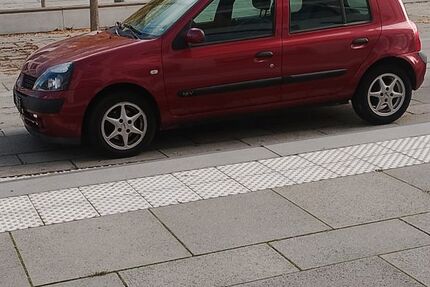 Renault Clio 220.000 km 950 € Braunschweig 38116