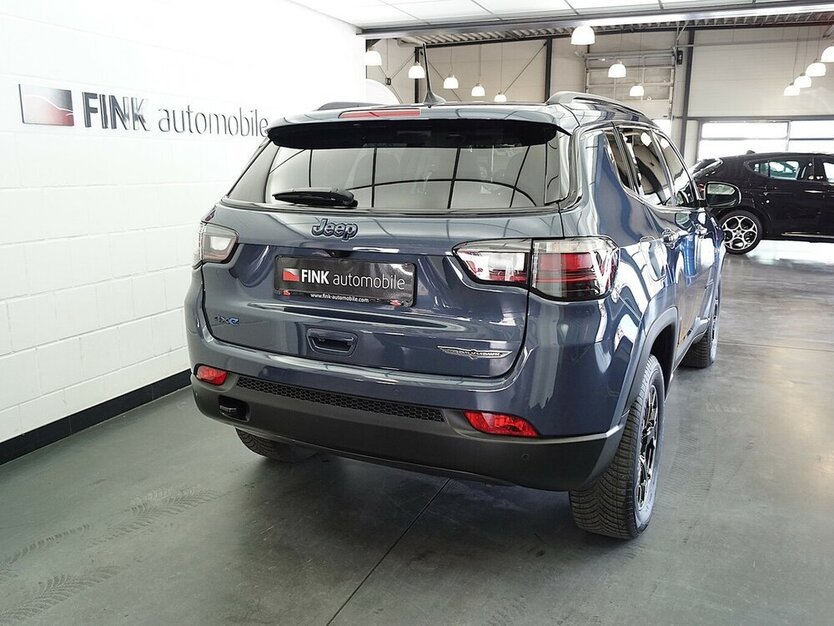 Compass °IIIII° Trailhawk Plug-In Hybrid 4WD