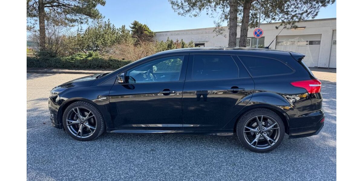 Ford Focus 75.856 km 9.490 &euro; Barsbüttel 22885