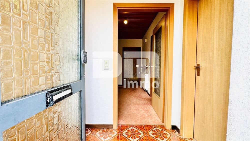 Solider Familien-Bungalow mit großem Potenzial in ruhiger Lage mit Wintergarten und Garage - Bungalow Calden | Angebot:26974963