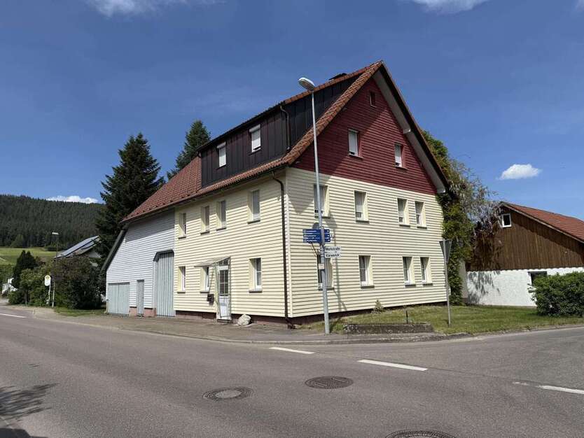Haus zum Kaufen in Baiersbronn 269.500 € 141.15 m²
