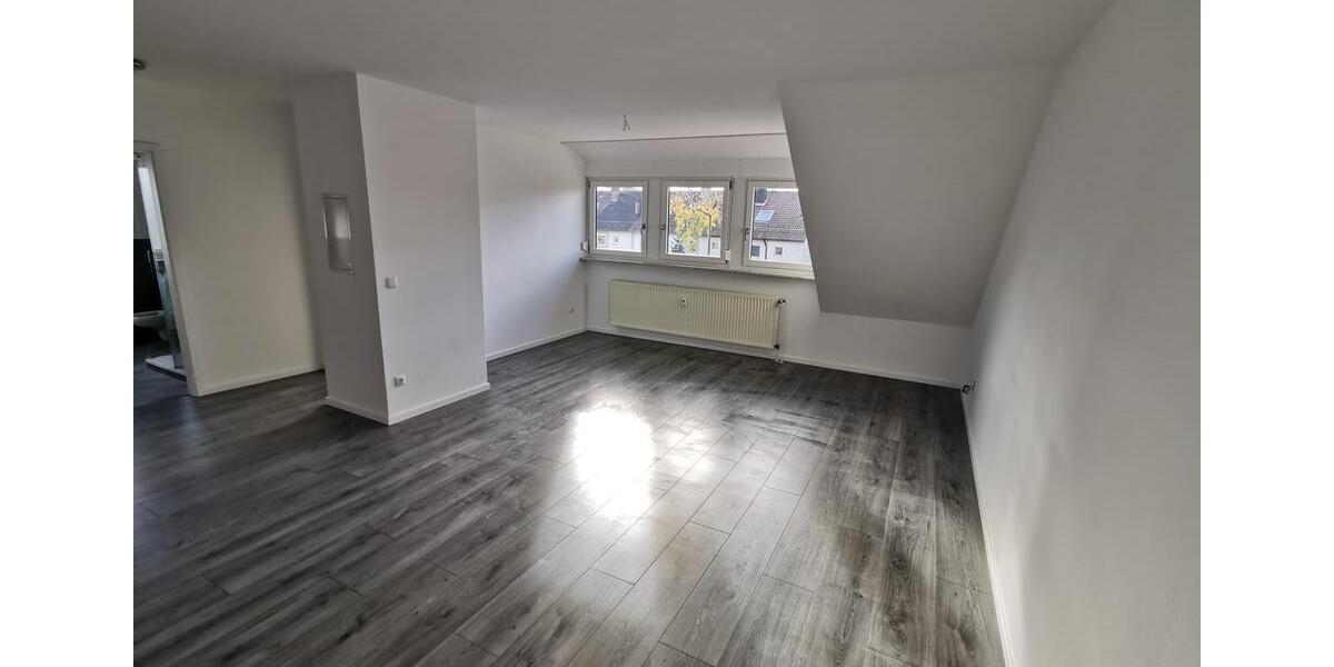 Dachgeschoßwohnung Nürnberg Eibach - 3.5 Zimmer, 79 m&sup2;, 980&euro; | Angebot:25509720