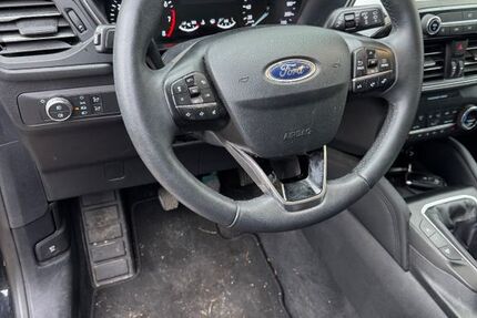 Ford Kuga 127.000 km 12.900 € Wipperfeld 51676