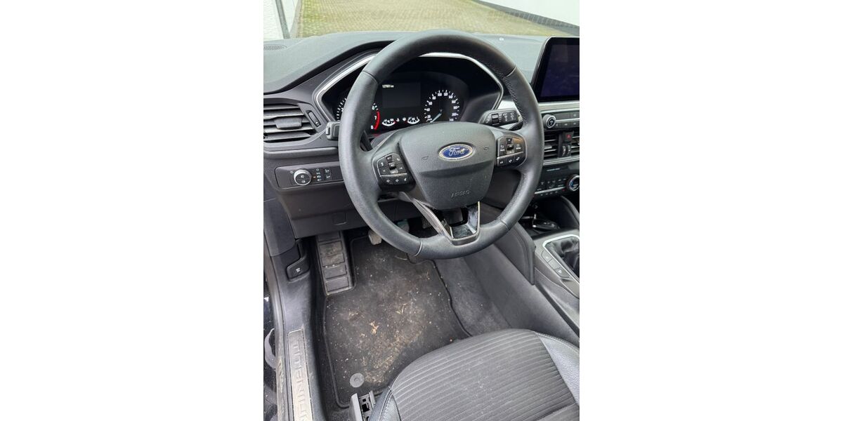 Ford Kuga 127.000 km 12.900 € Wipperfeld 51676