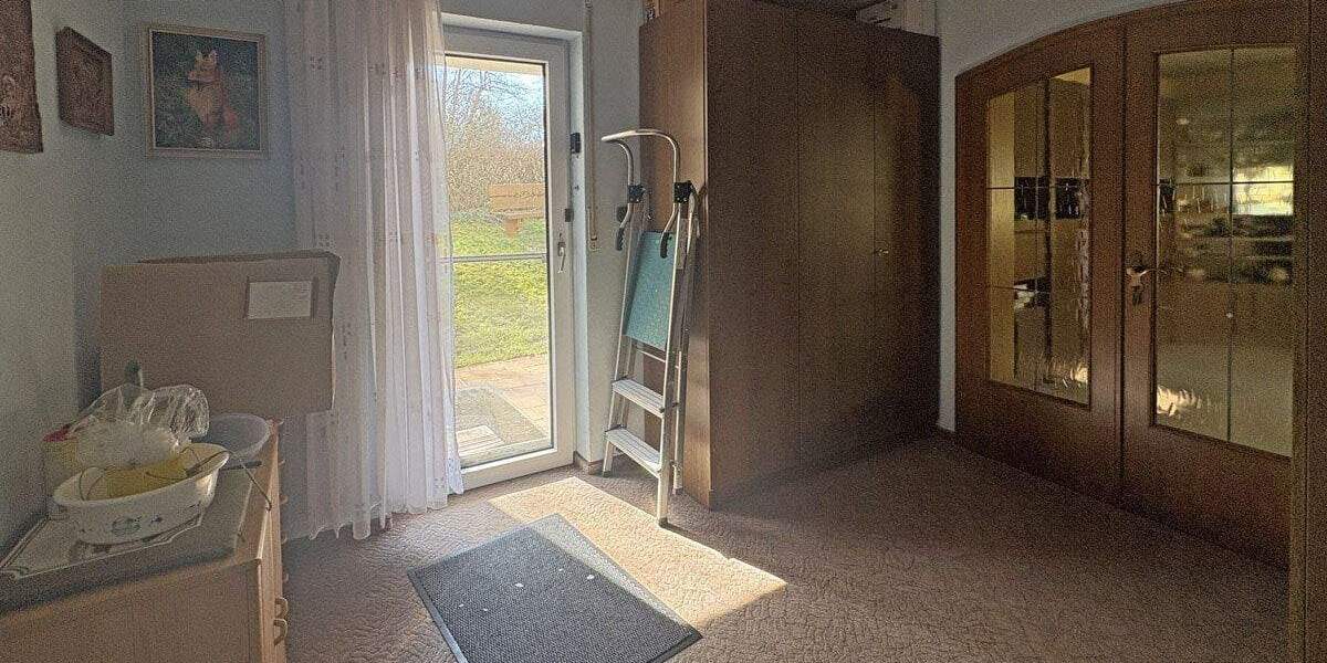 Mehrfamilienhaus, Wohnhaus Küps Schmölz - 7 Zimmer, 250 m&sup2;, 185.000&euro; | Angebot:25802805