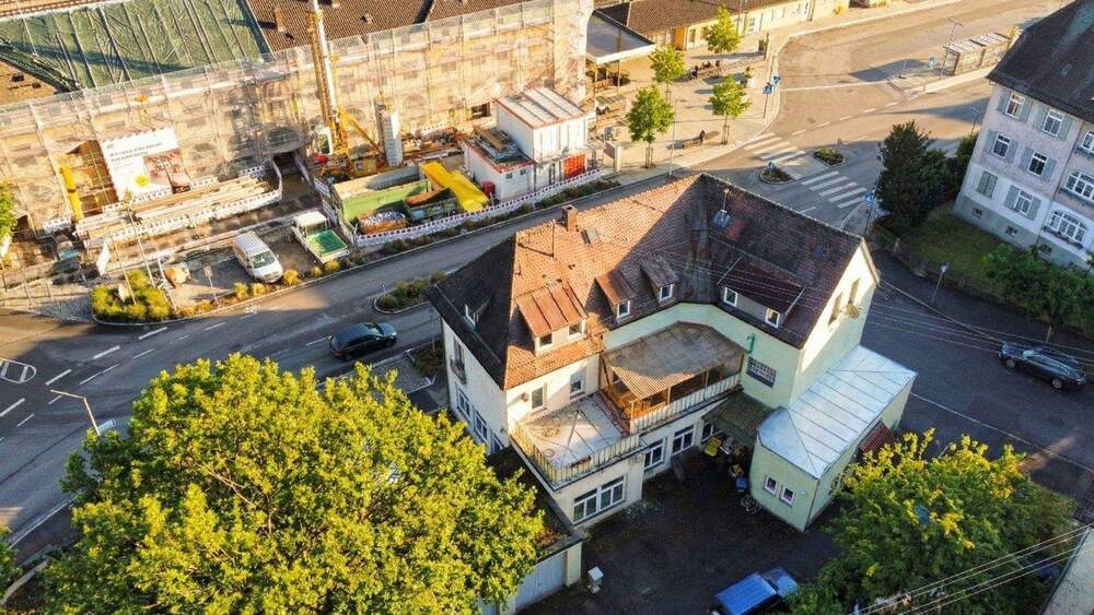 Wohn- und Geschäftshaus mit Gewerbe im EG und zwei großzügigen Wohnungen in Bahnhofsnähe zimmer