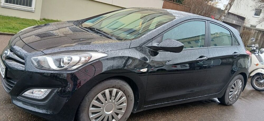 i30