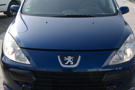 Peugeot 307 150.000 km 2.660 &euro; Bottrop 46242