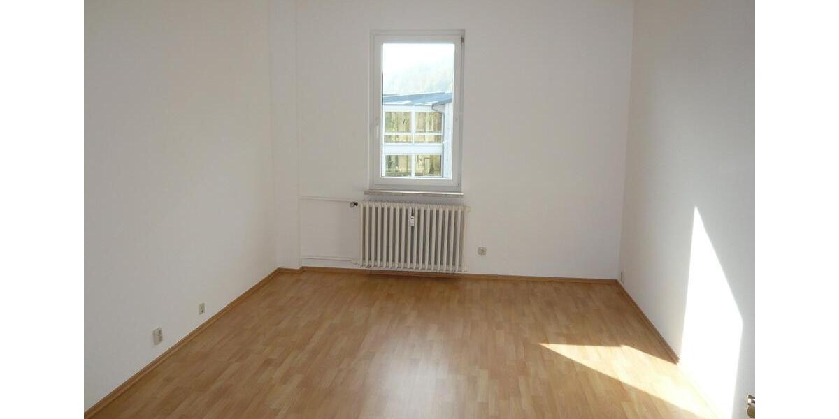 Etagenwohnung Bad Brückenau - 4 Zimmer, 149 m&sup2;, 790&euro; | Angebot:25650909