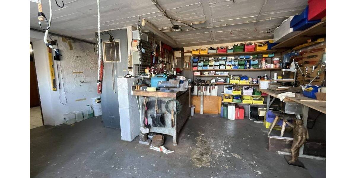 Einfamilienhaus Sontra - 7 Zimmer, 147 m&sup2;, 110.000&euro; | Angebot:26257461