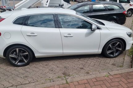 Volvo V40 177.000 km 8.950 &euro; Wolfsburg 38440