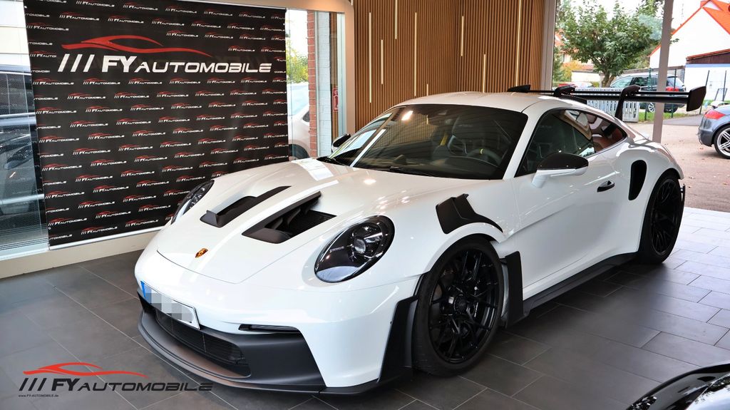 Porsche 992 9.000 km 319.992 &euro; Fürth 90765