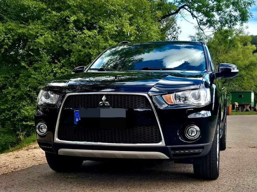 Mitsubishi Outlander 210.000 km 6.900 € Solnhofen 91807