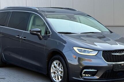 Chrysler Pacifica 37.300 km 28.500 € Kornwestheim 70806