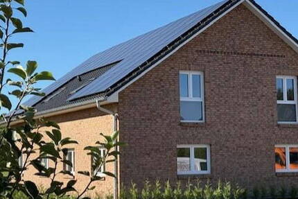 Schöne DHH mit Traumgrundstück auf einer Ebene 4 zimmer