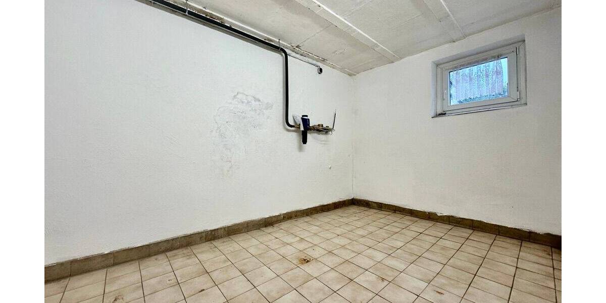Mehrfamilienhaus, Wohnhaus Floh-Seligenthal / Hohleborn Hohleborn - 8 Zimmer, 180 m&sup2;, 1.300&euro; | Angebot:26594688