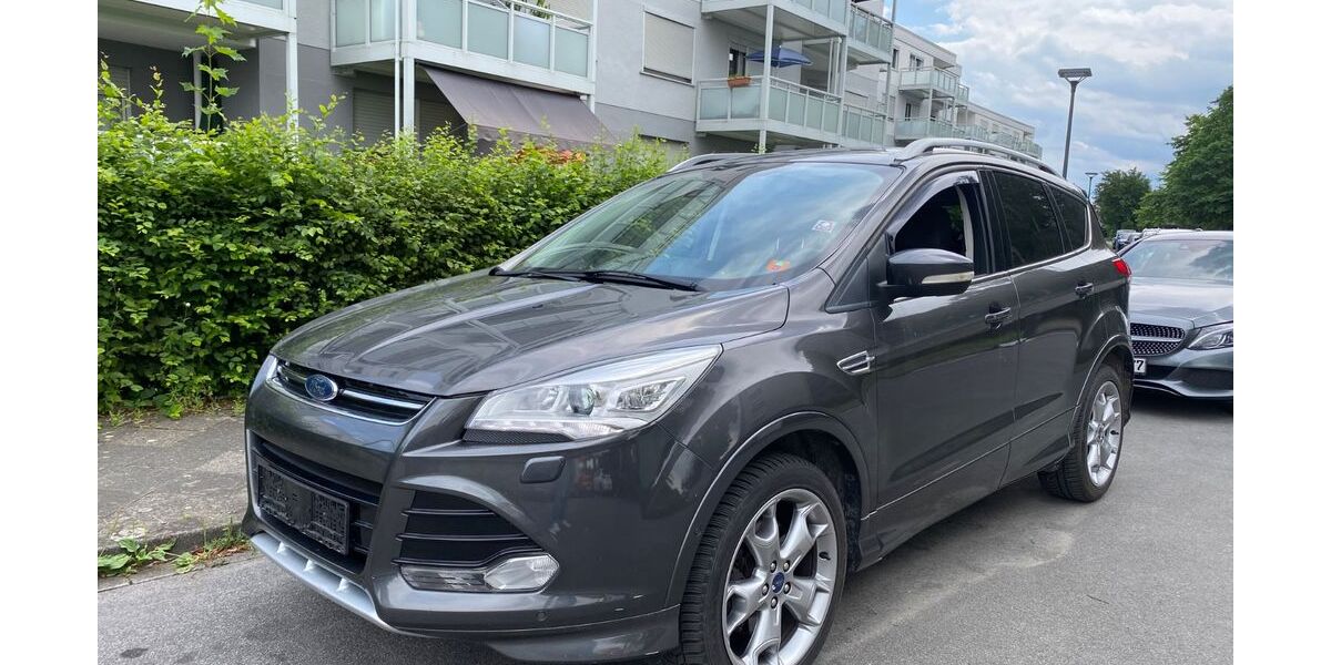 Ford Kuga 160.000 km 8.999 &euro; Lippstadt 59555