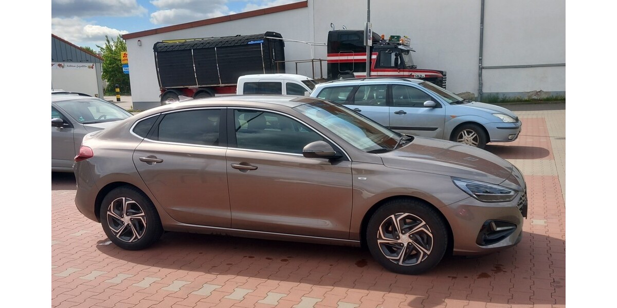 Hyundai i30 66.000 km 24.780 &euro; Vollrathsruhe 17194