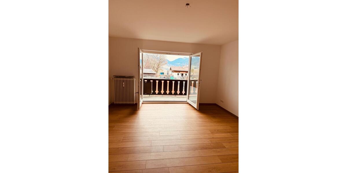 Etagenwohnung Bad Wiessee - 2 Zimmer, 52 m&sup2;, 1.250&euro; | Angebot:25613993