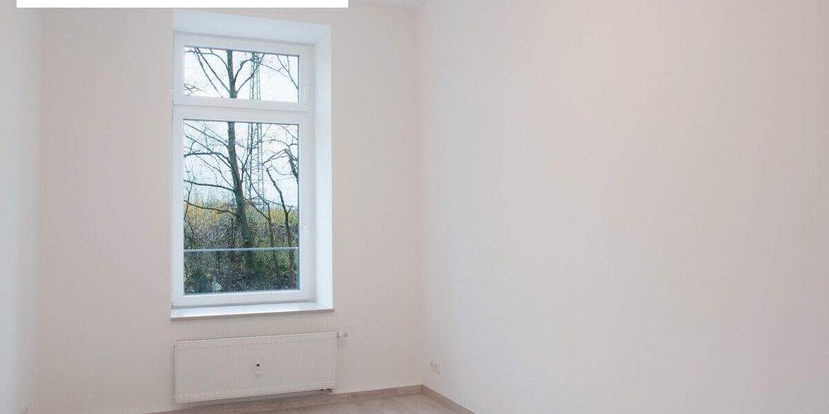 WG-geeignet: Stilvoll modernisierte 4-Zimmer-Wohnung! 4 zimmer