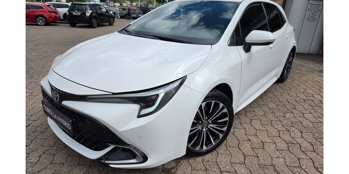Toyota Corolla 15.100 km 24.990 &euro; Hildesheim 31137