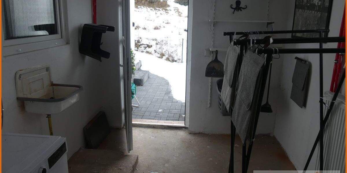 Einfamilienhaus Sinntal Mottgers - 8 Zimmer, 185 m&sup2;, 305.000&euro; | Angebot:25778424