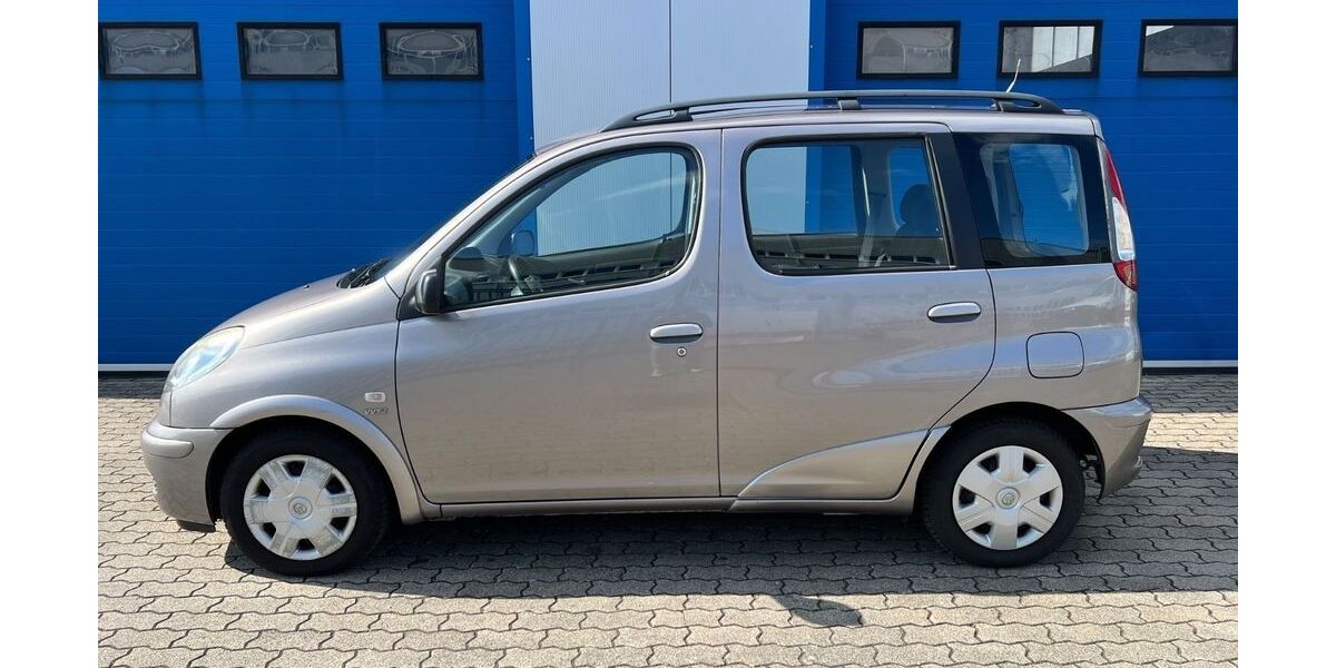 Toyota Yaris 144.000 km 3.900 &euro; Greven 48268