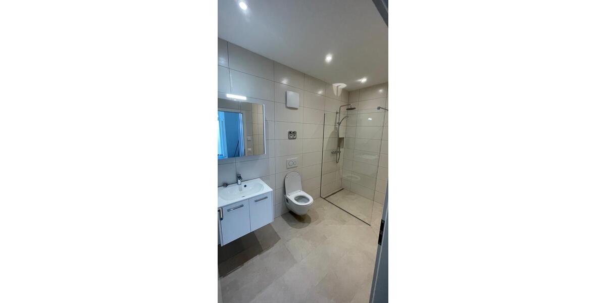 Erdgeschoßwohnung Sulzfeld - 3 Zimmer, 94 m&sup2;, 950&euro; | Angebot:26678677