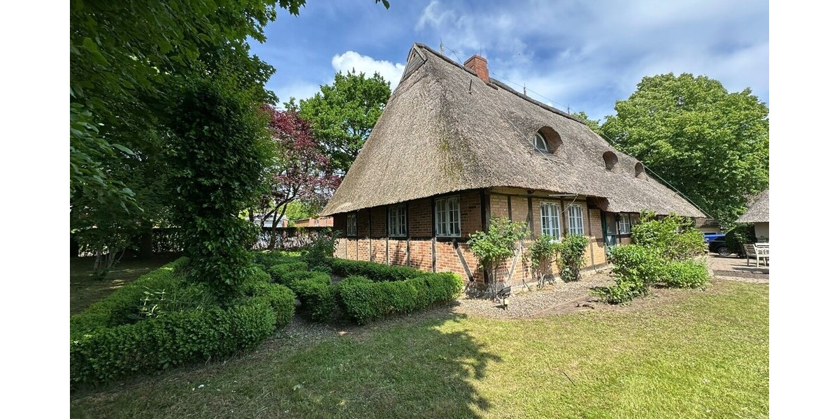 Einzigartiges Reetdach-Idyll von 1815 am Feldrand in Strandnähe - Bauernhaus, Landhaus Brodersdorf | Angebot:26905977