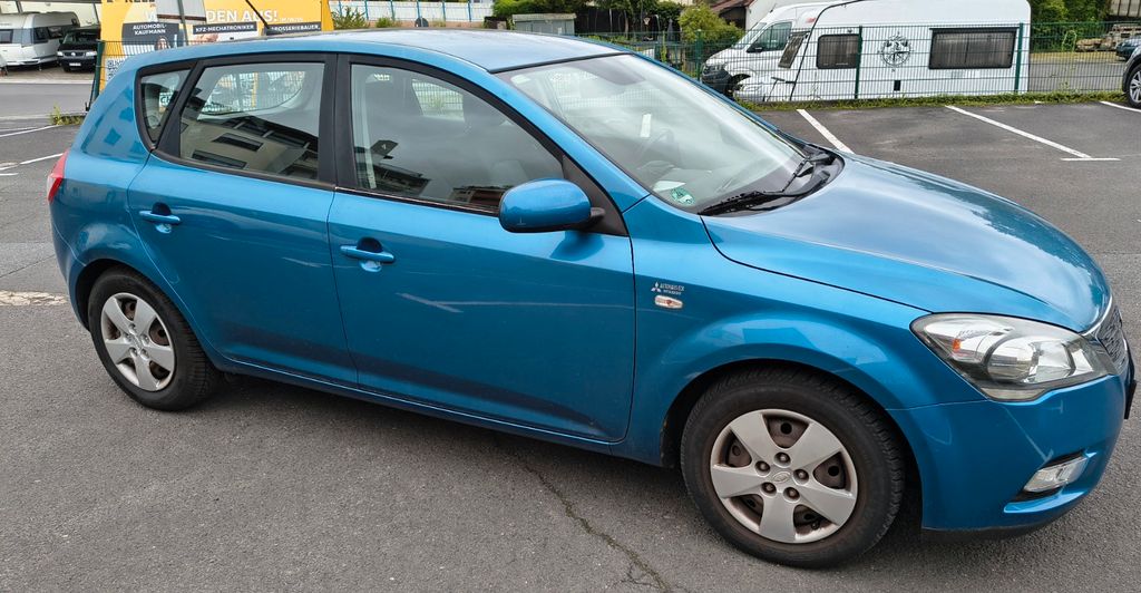 Kia ceed / Ceed 92.500 km 2.890 &euro; Veitshöchheim 97209