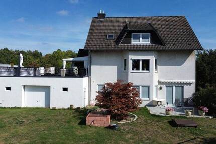 Wohnen & Arbeiten - Zweifamilienhaus mit Gewerbefläche 7 zimmer